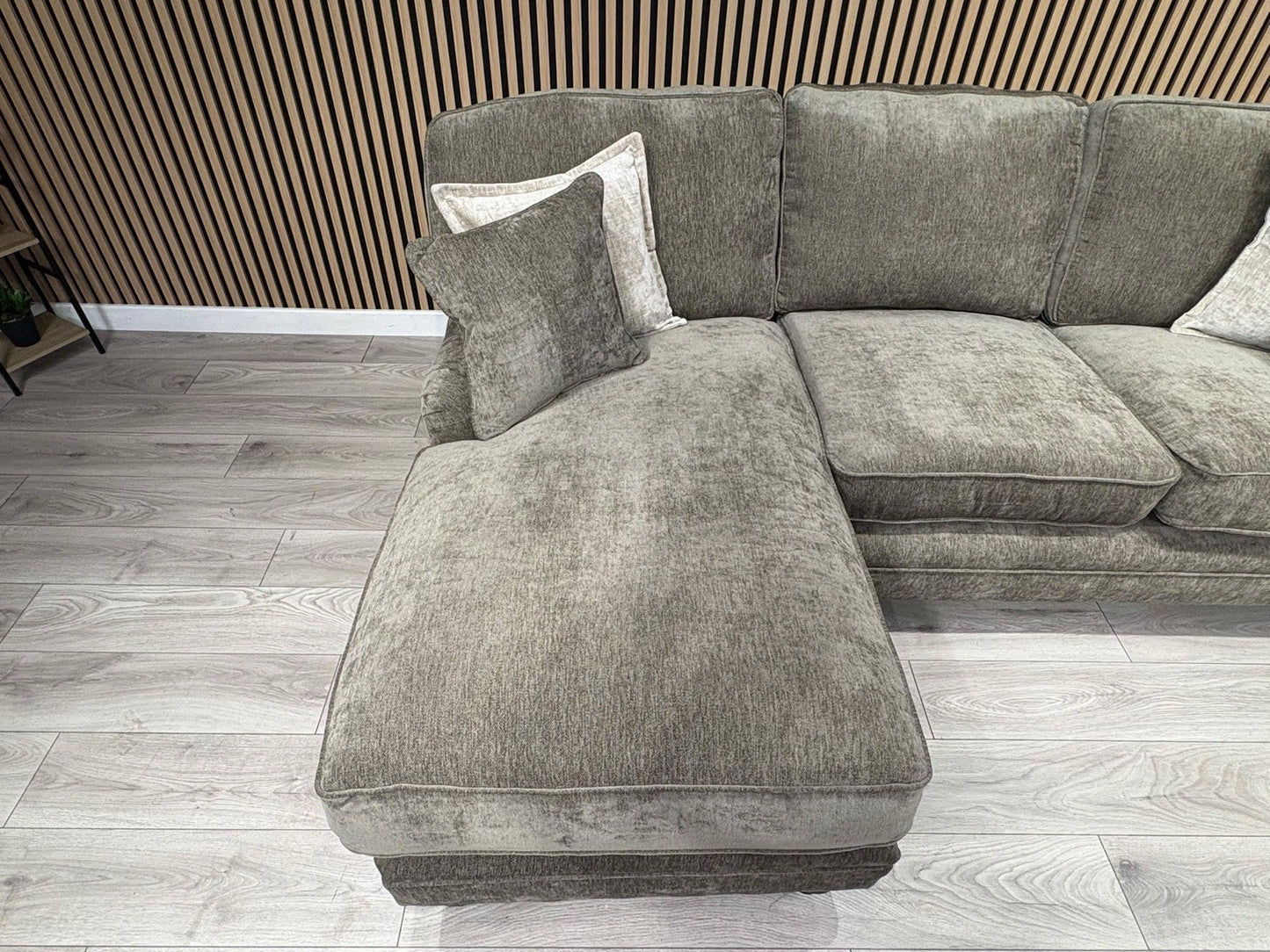 Laura Ashley HERITAGE Style Fabric 3 Seater Chaise Sofa - RRP £2,800