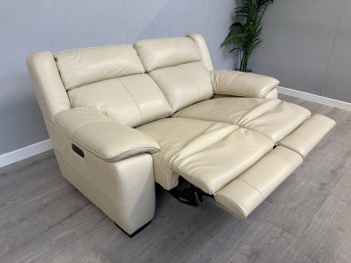 F. Village STARLIGHT EXPRESS Leather 2 Seater Power Recliner Sofa - RRP £2,545