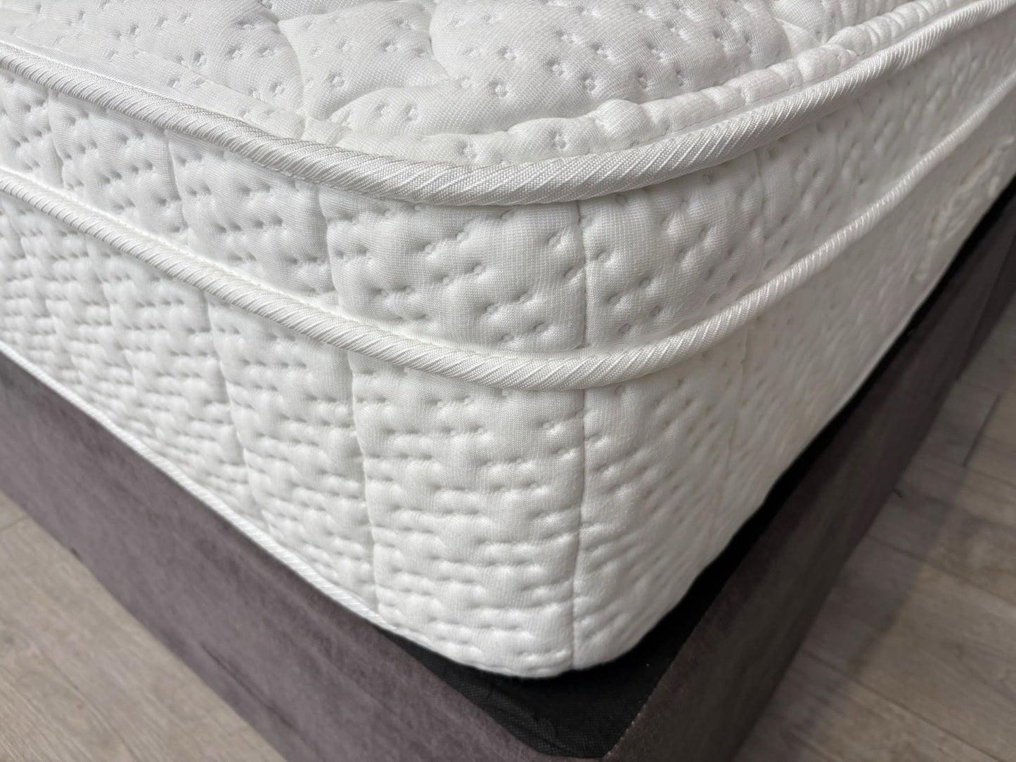 IGEL Advance 2050i 4ft 6 Double Mattress, Firm - RRP £1,199