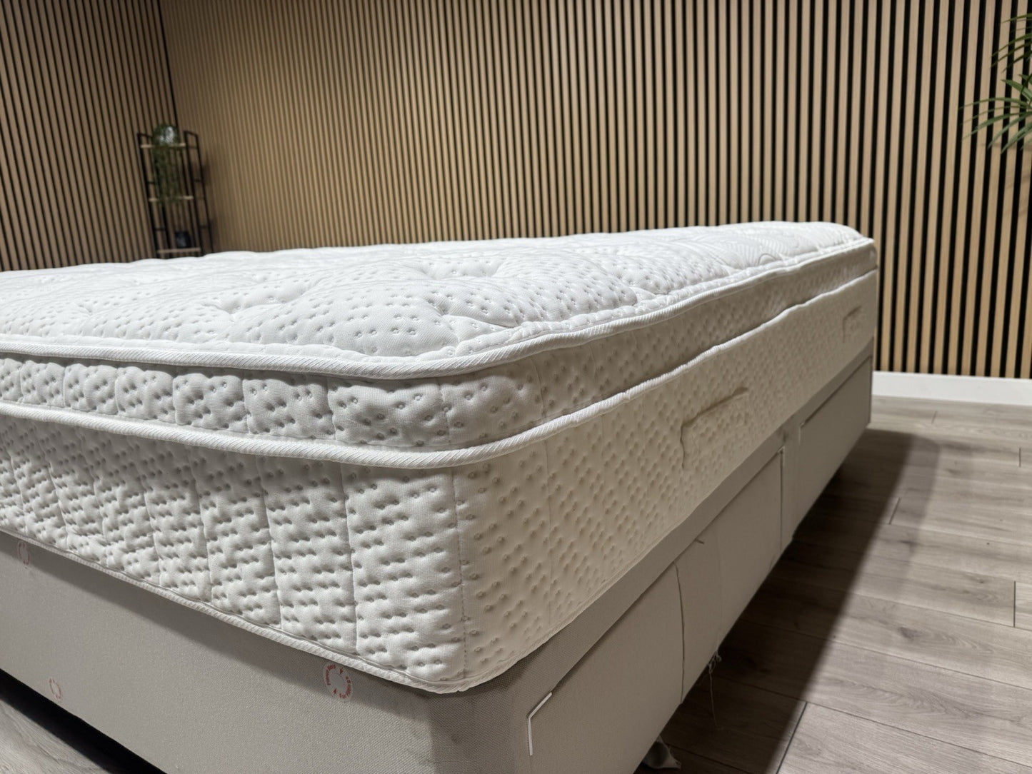 IGEL Advance 2050i 6ft Superking Mattress, Firm - RRP £1,899