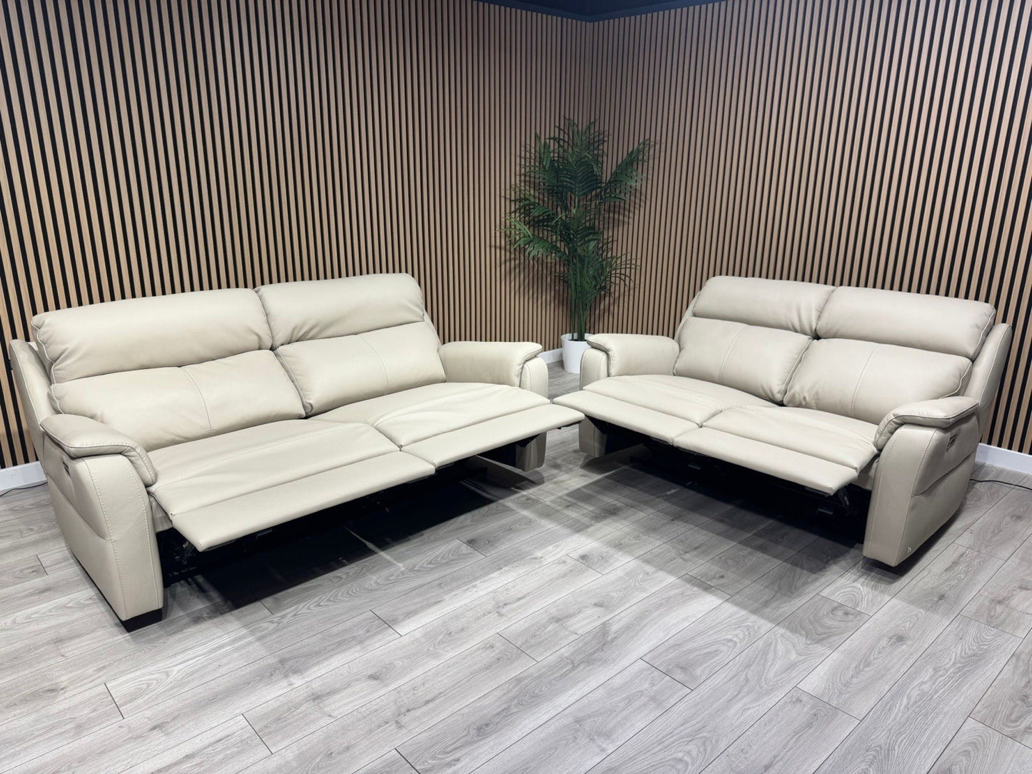 F. Village Nicoletti VITO Leather 3 + 2 Seater Power Recliner Sofas - RRP £7,190