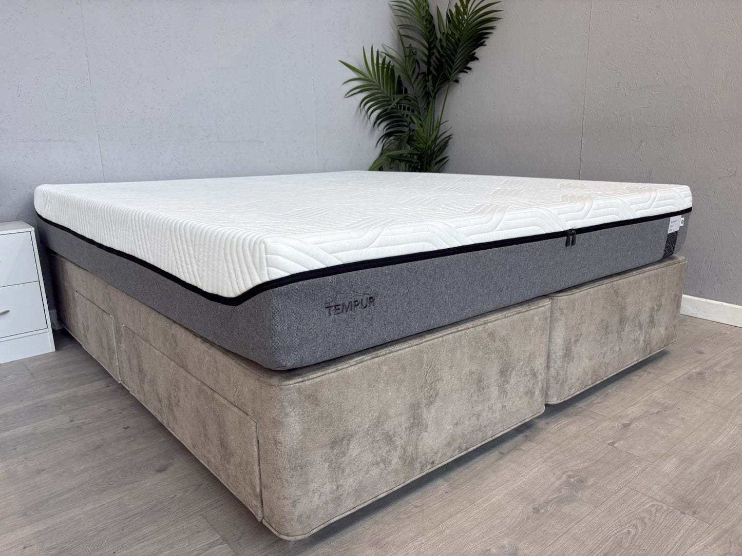 Tempur FIRM ELITE Memory 6ft Superking Mattress, Firm - RRP £2,199