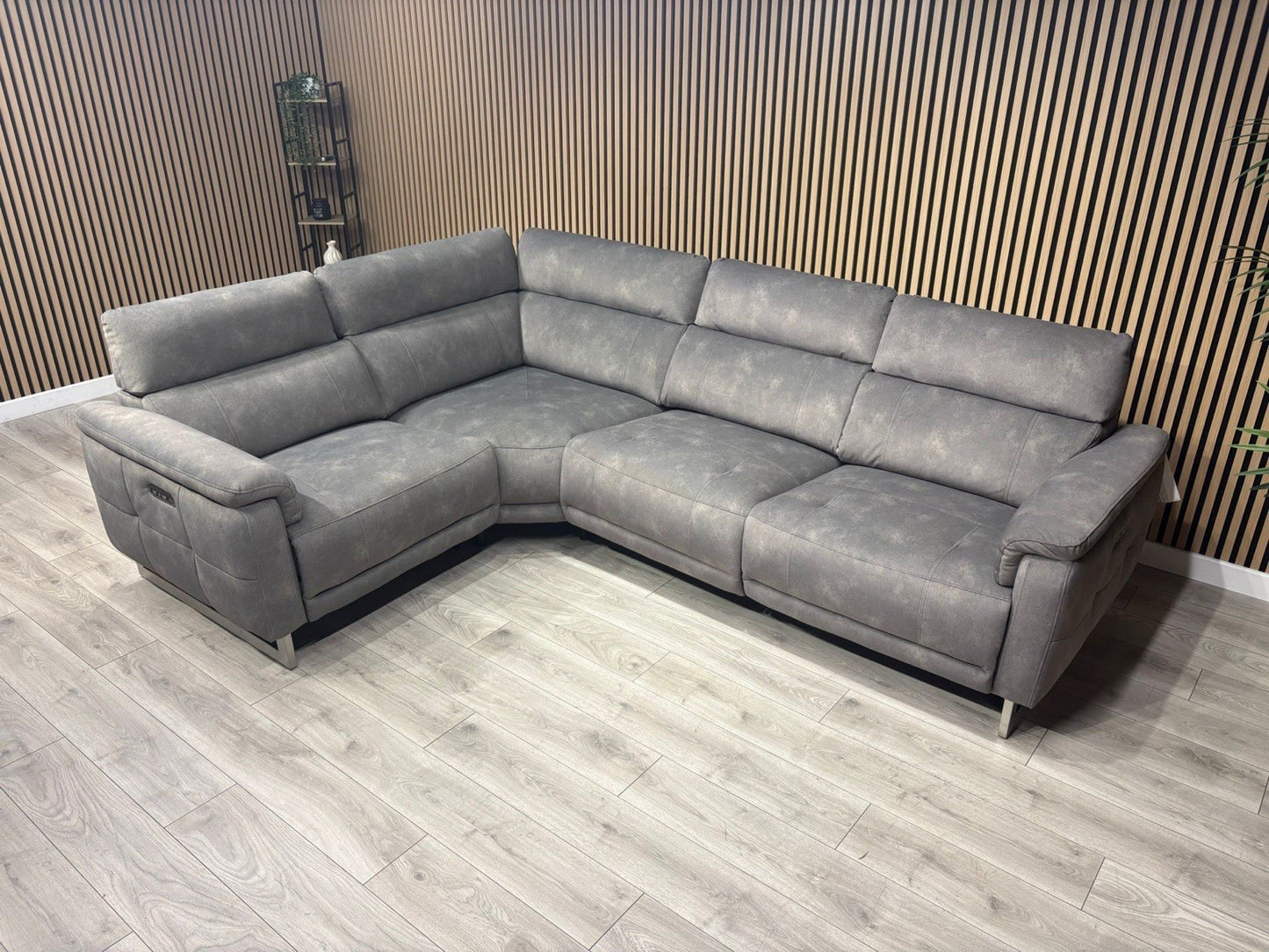 Furniture Village MOET Fabric 2 Corner 2 Power Recliner Sofa RRP £3295