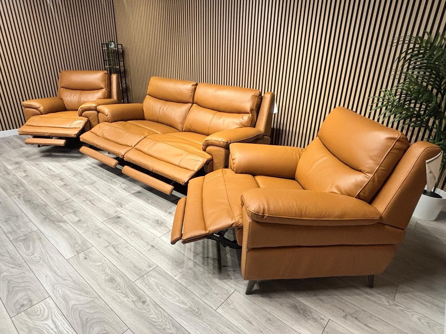 Furniture Village PANACHE Style Leather 3 Seater Sofa + 2 x Armchairs, Power