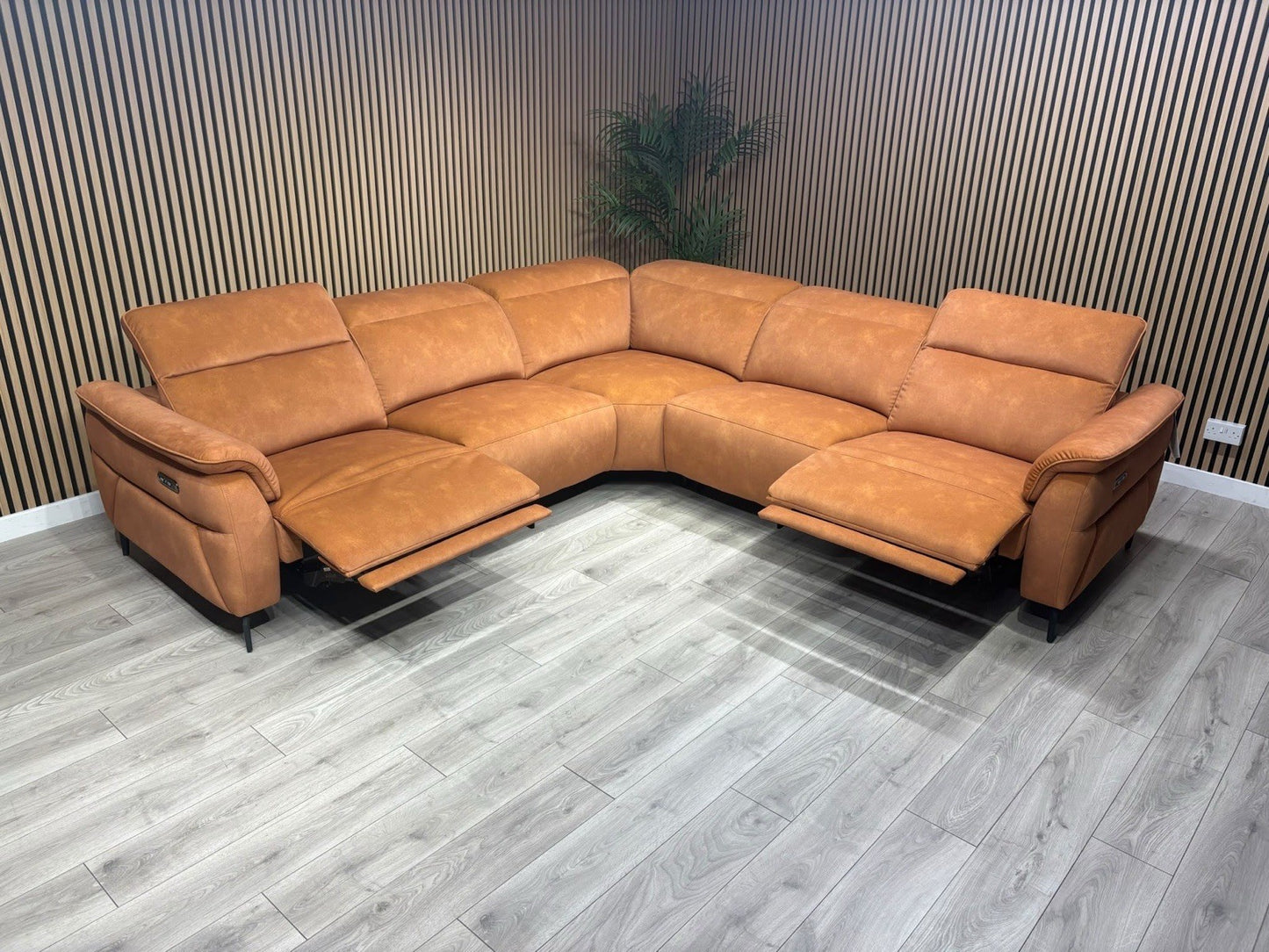 Furniture Village MOET Style Large Fabric Power Recliner Corner - RRP £4,495