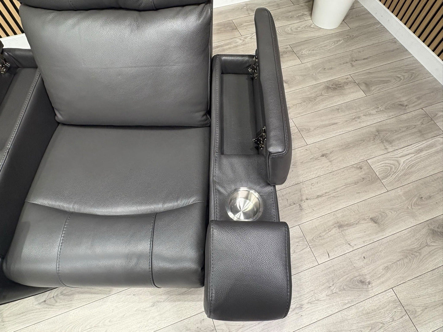 SCS Adstock x2 Leather Power Recliner Chairs with Power Head Tilt RRP £2258