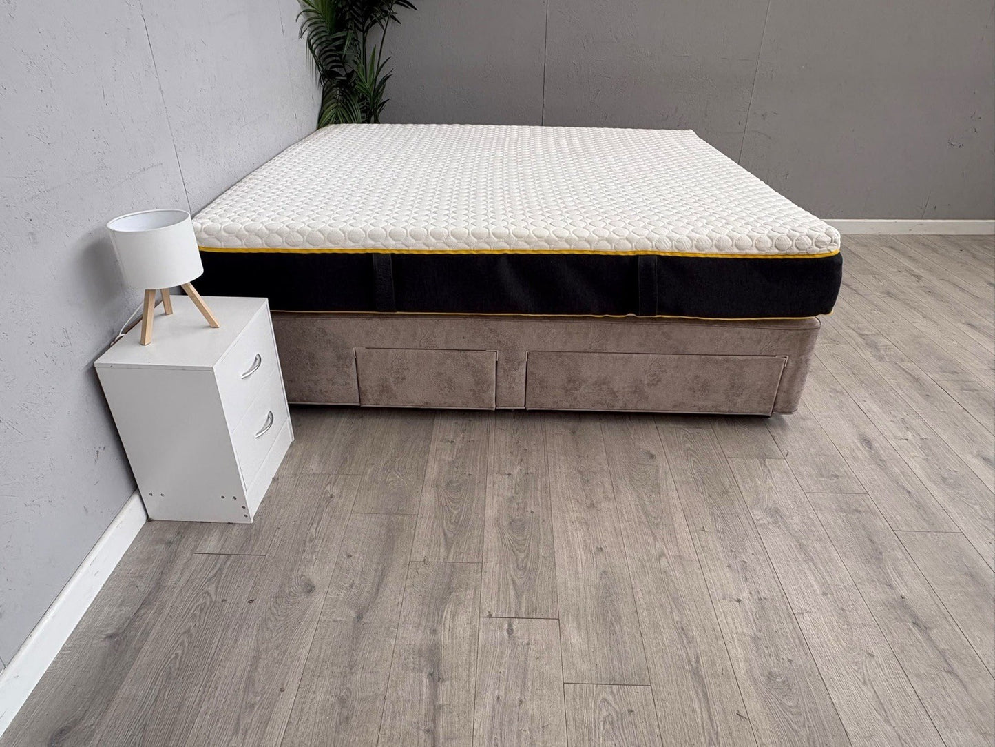 EVE Wunderflip Premium Hybrid 6ft Superking Mattress, Medium / Firm - RRP £1,299