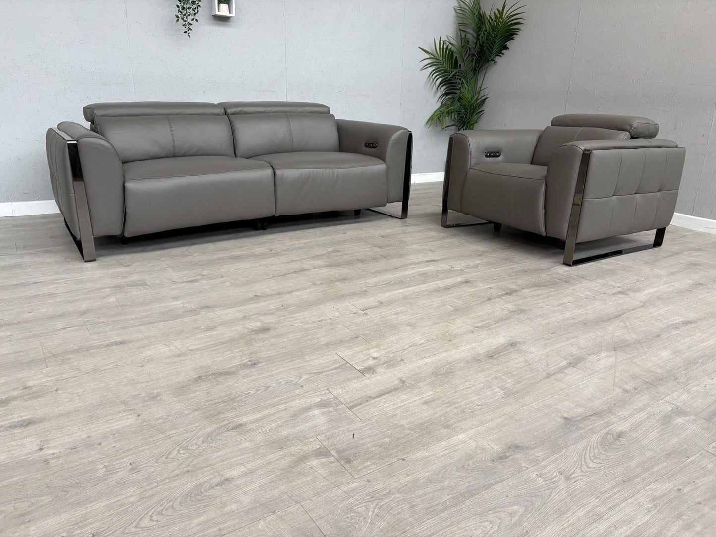 Furniture Village GISELLA Leather 3 Seater Sofa + Armchair Power Set - RRP £4390