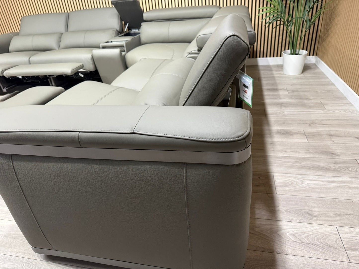 Sofology PLAZA style Leather 2c2 Power Recliner Sofa + Console - RRP £4699