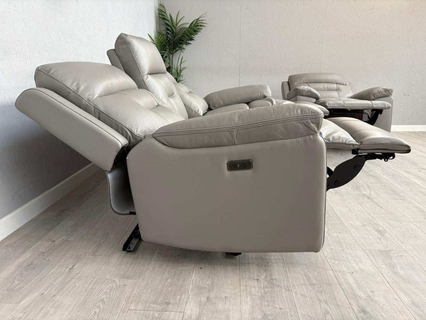 DFS Braylan Leather 3 Seater + Armchair, Power Recliner Sofa Set - RRP £2,248