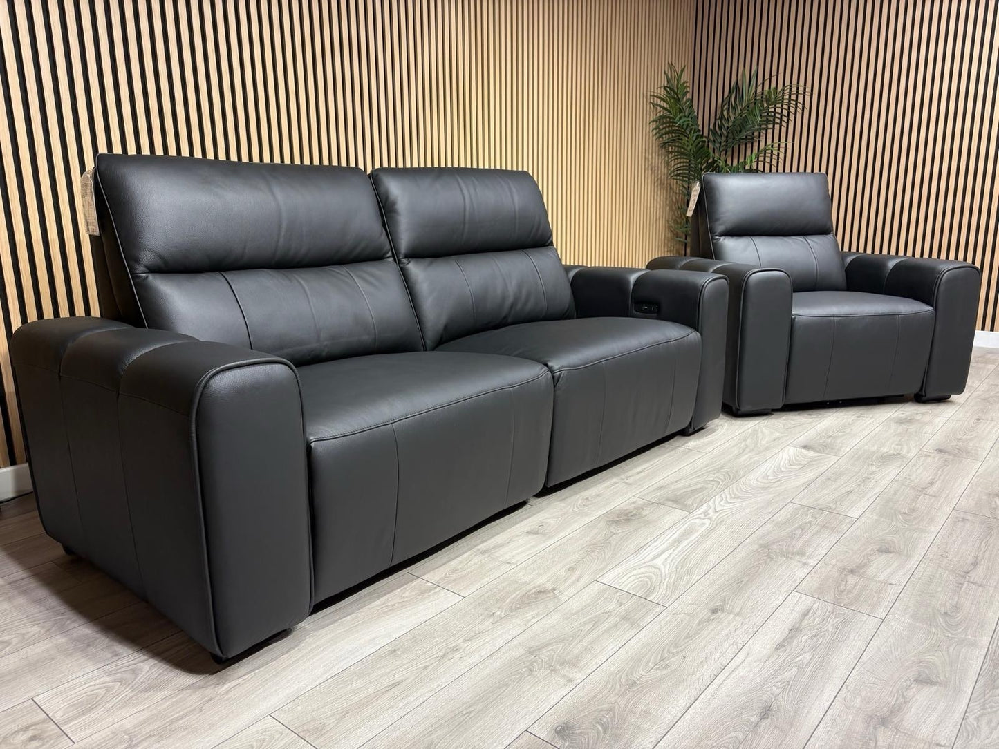 Bellagio Leather 3 Seater + Armchair Sofa Set, Power Recliners RRP: £3440