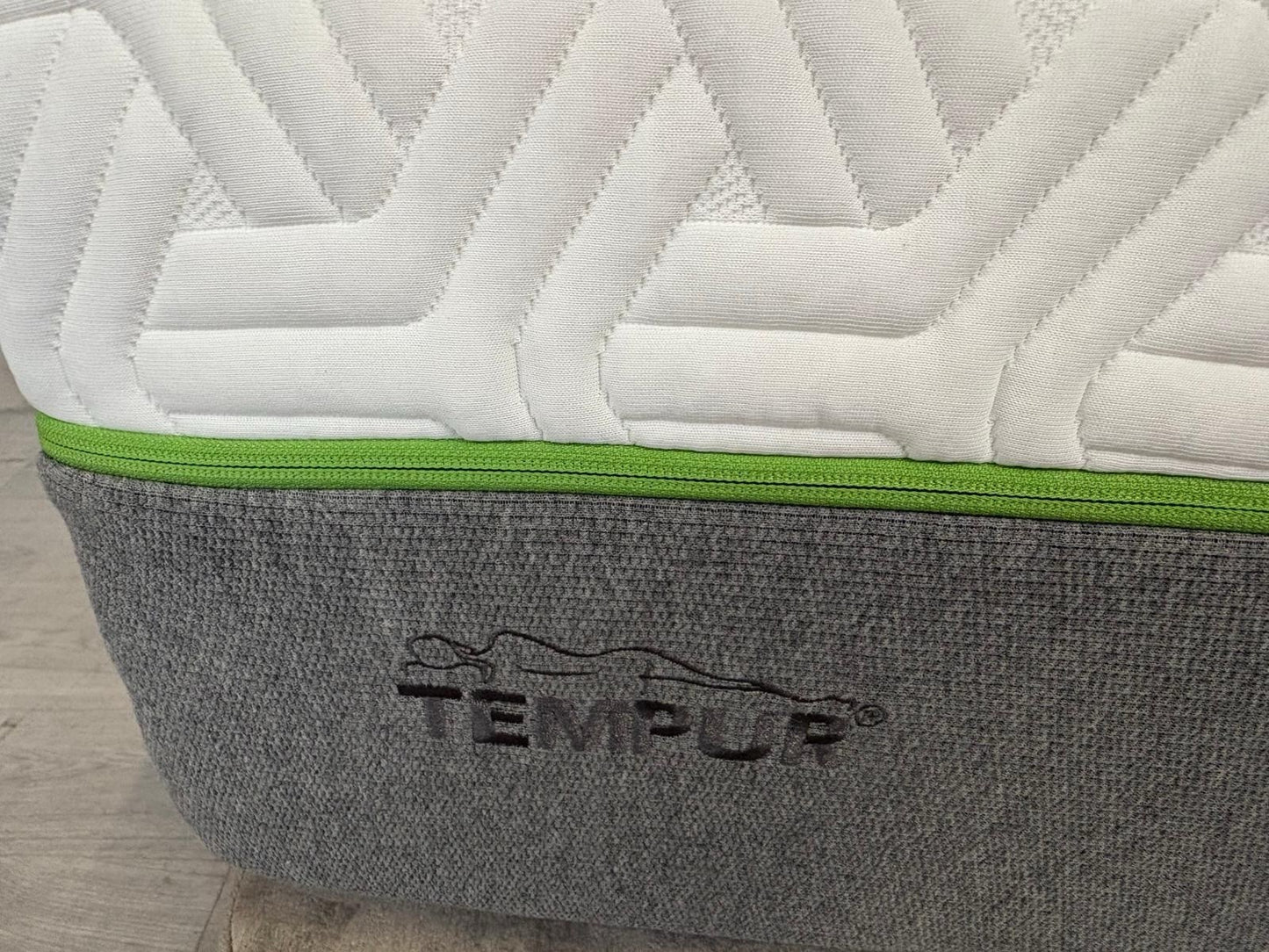 Tempur HYBRID ELITE LUXE 6ft Superking Mattress, Medium - RRP £2,599