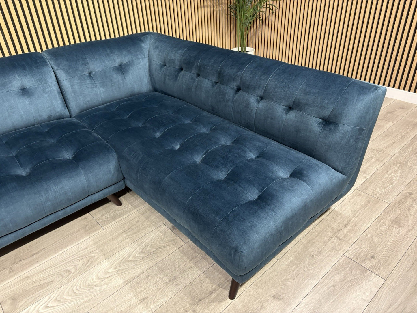 Furniture Village RENE Fabric RHF Chaise Open End Corner Sofa - RRP £1,695