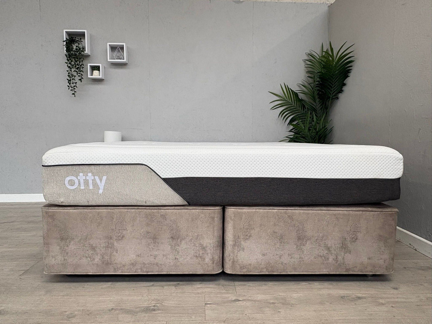 OTTY Pure Hybrid 4000 Pocket Sprung 6ft Superking Mattress - RRP £999