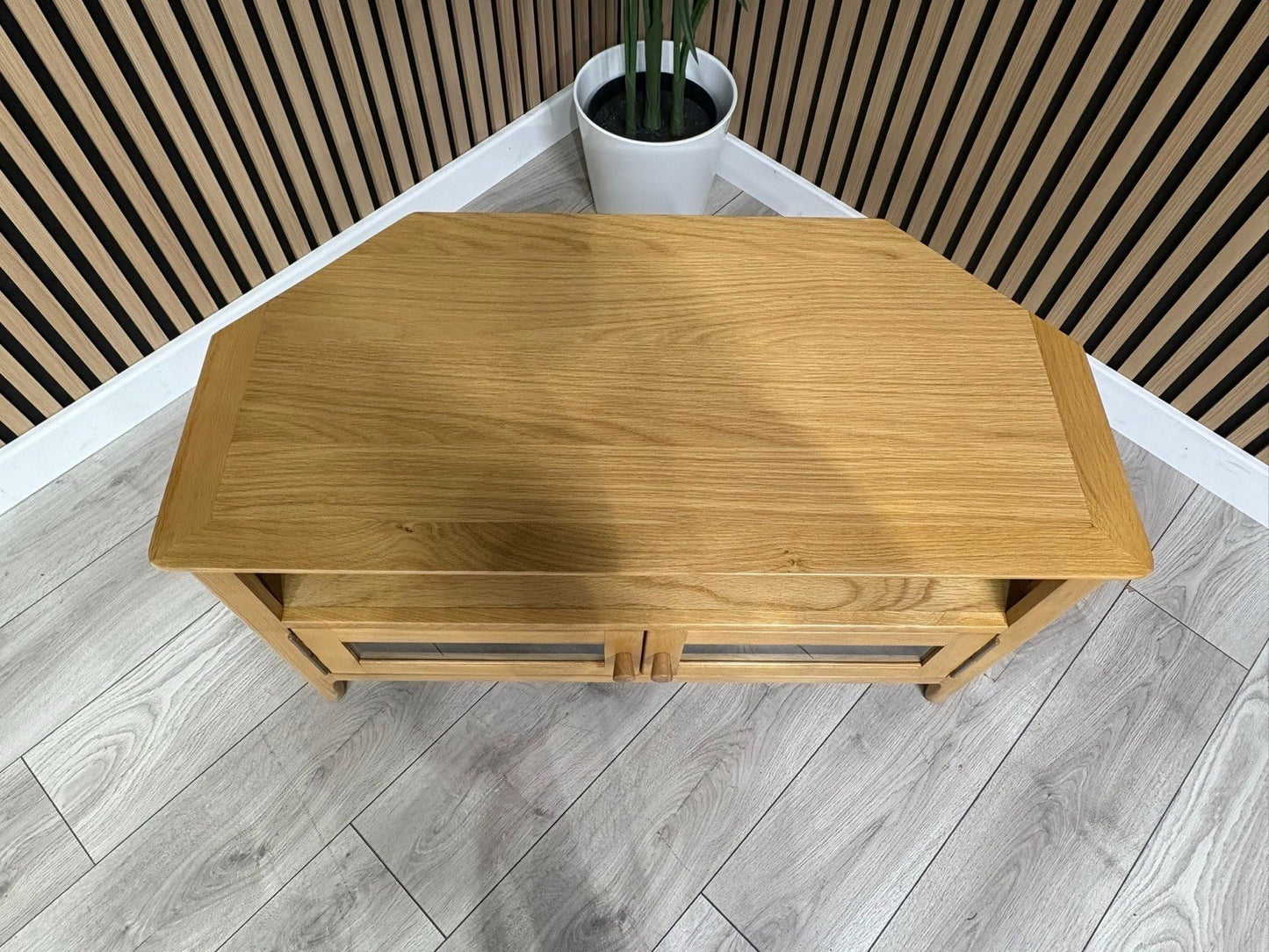 Next Sample - Saxon Corner TV Unit - RRP: £399