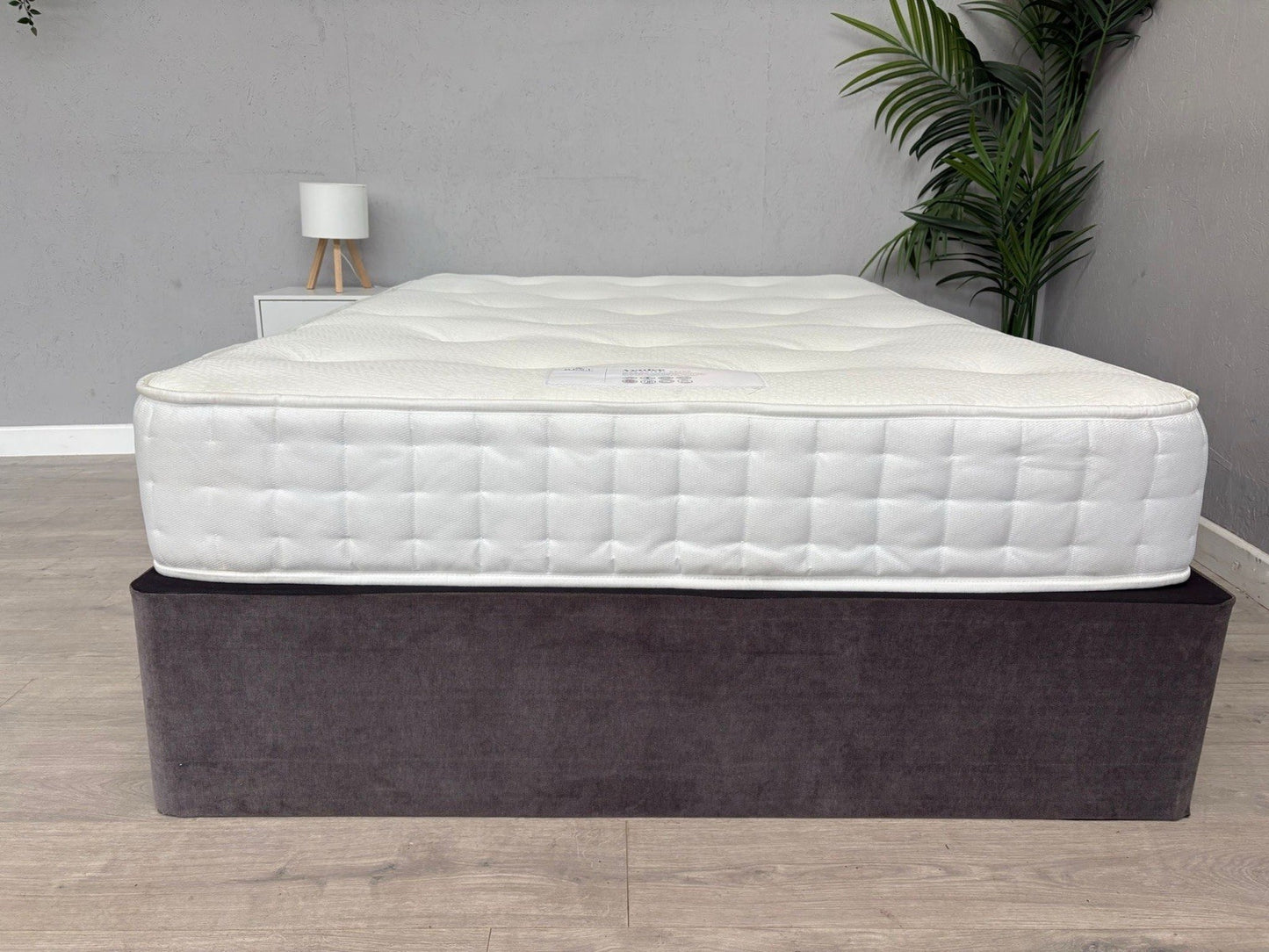 Rest Assured Venice 1400 Pocket Ortho Firm 4ft 6 Double Mattress - RRP £509