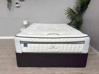 Silentnight 2000 Pocket Deluxe Box Top 5ft Kingsize Mattress - RRP £999