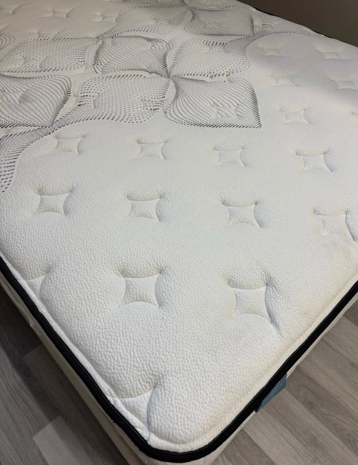 IGEL Nanotech 2050i 6ft Superking Mattress, Firm - RRP £1,649