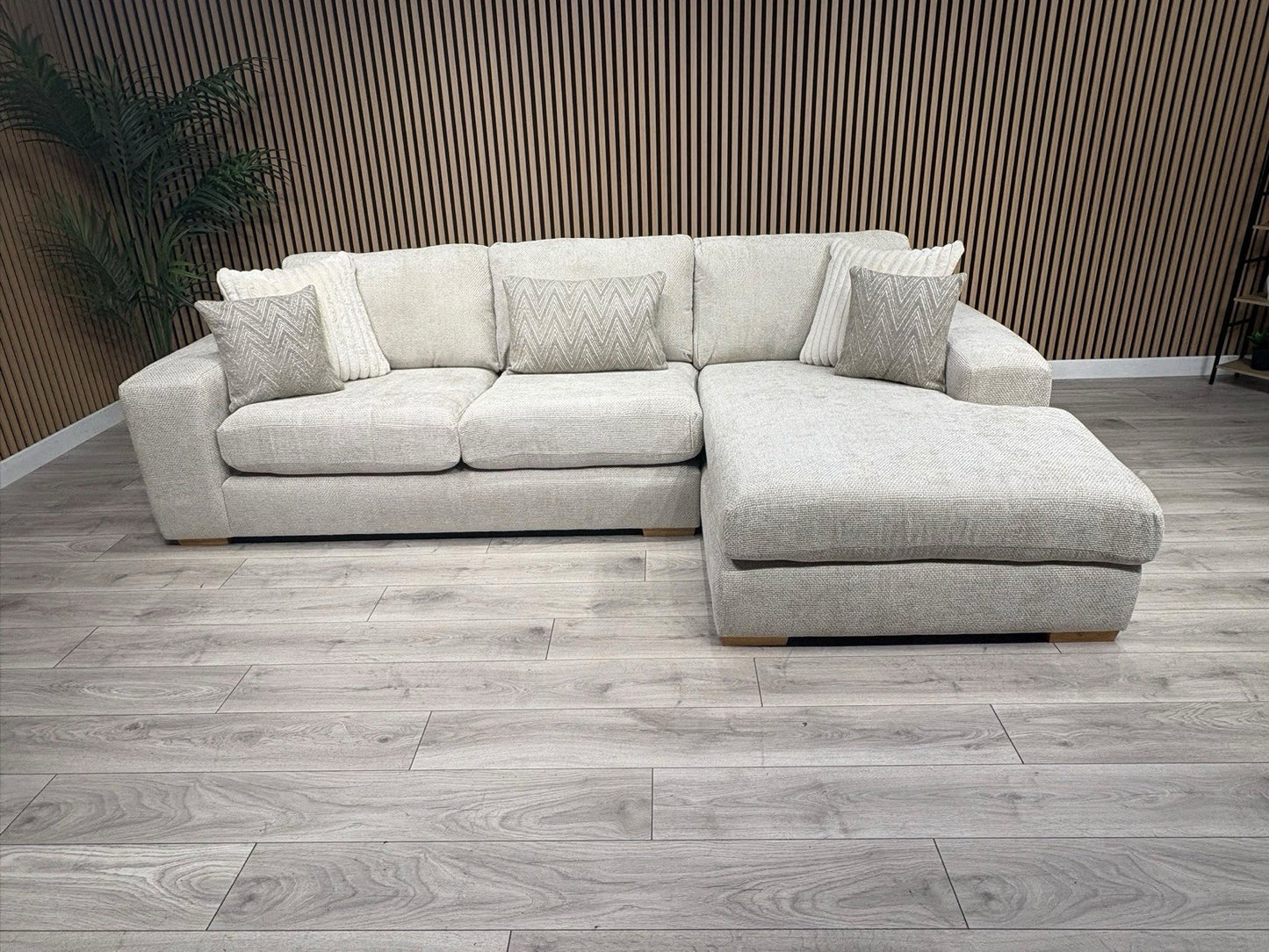 DFS Sample Pandora RHF Large 3 Seater Chaise Sofa - RRP: £3295