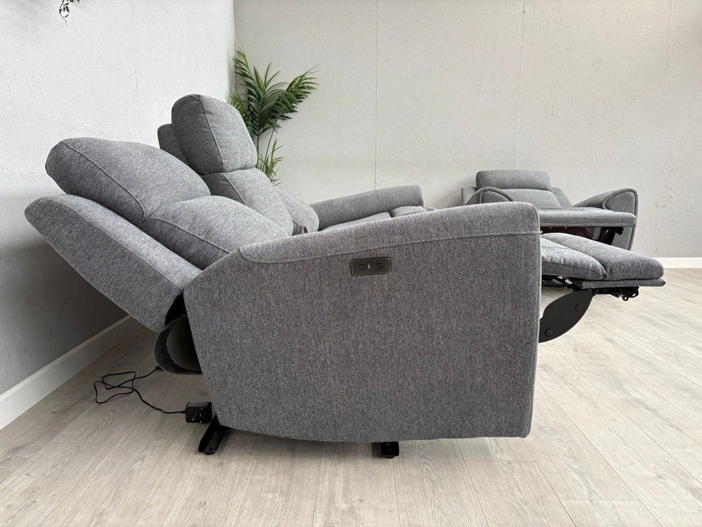 DFS Gilford 3 Seater Sofa + Armchair Power Recliner Sofa Set - RRP £1,748