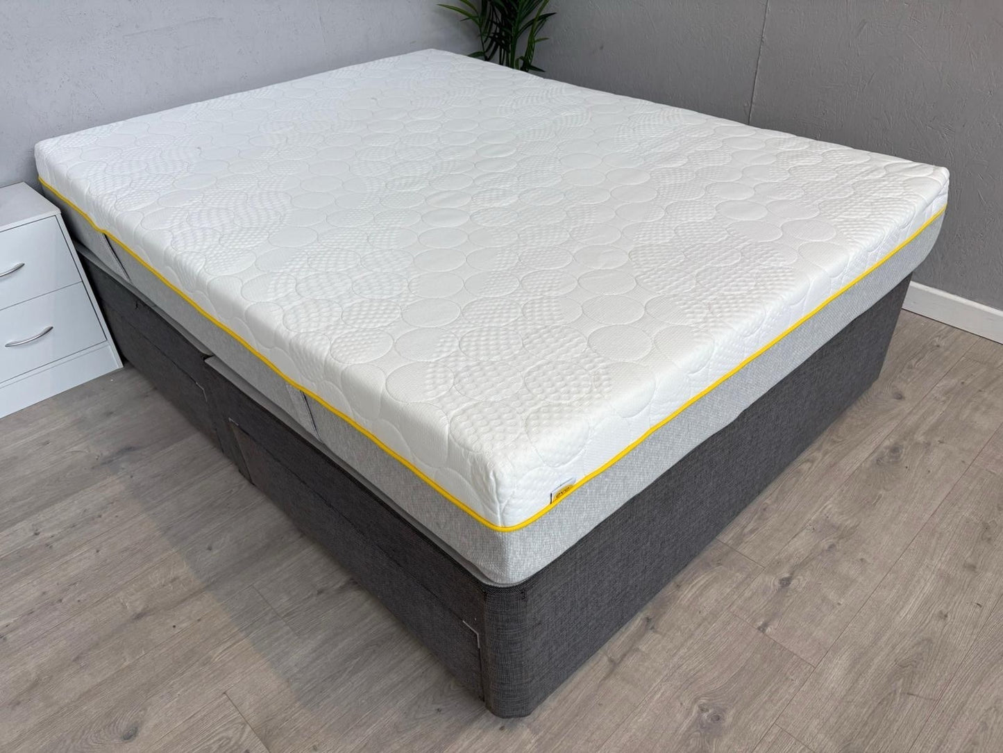 EVE Hybrid Duo 5ft Kingsize Mattress, Medium - RRP £899