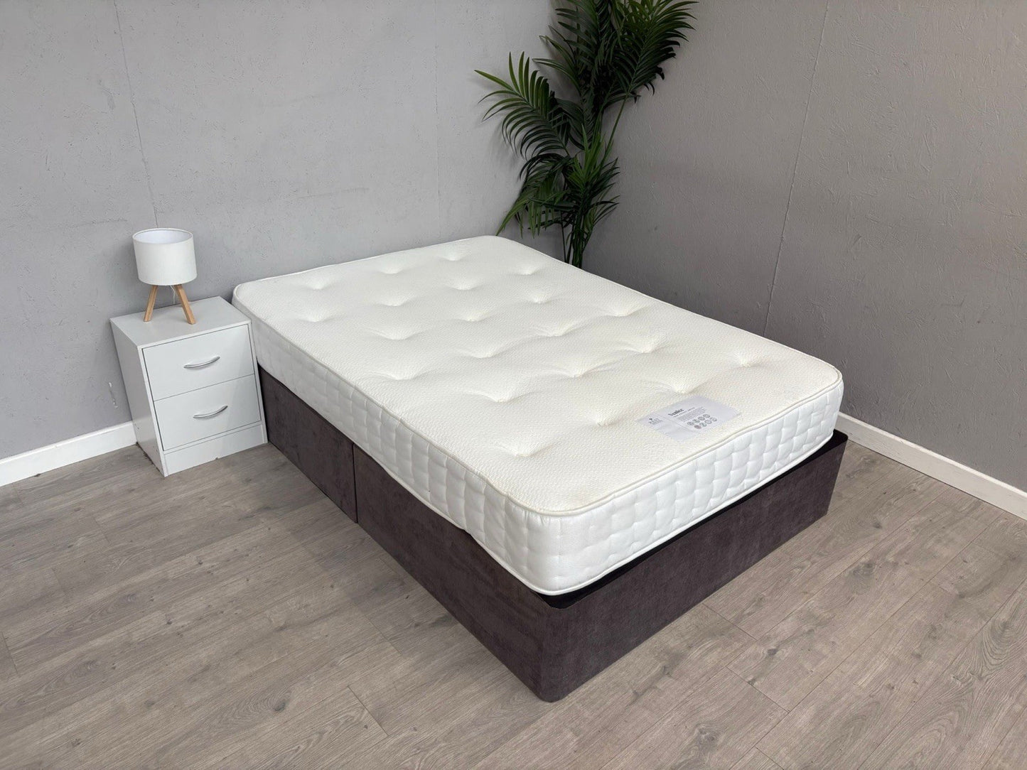 Rest Assured Venice 1400 Pocket Ortho Firm 4ft 6 Double Mattress - RRP £509