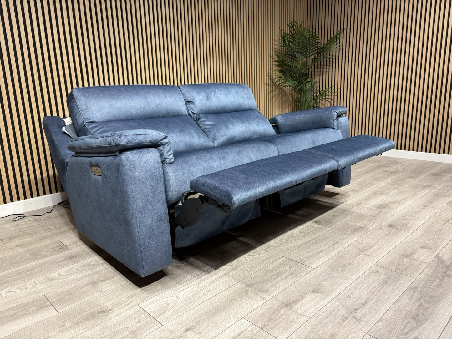 G Plan THORNBURY Fabric 3 Seater Power Recliner / Headrest Sofa - RRP £4,495