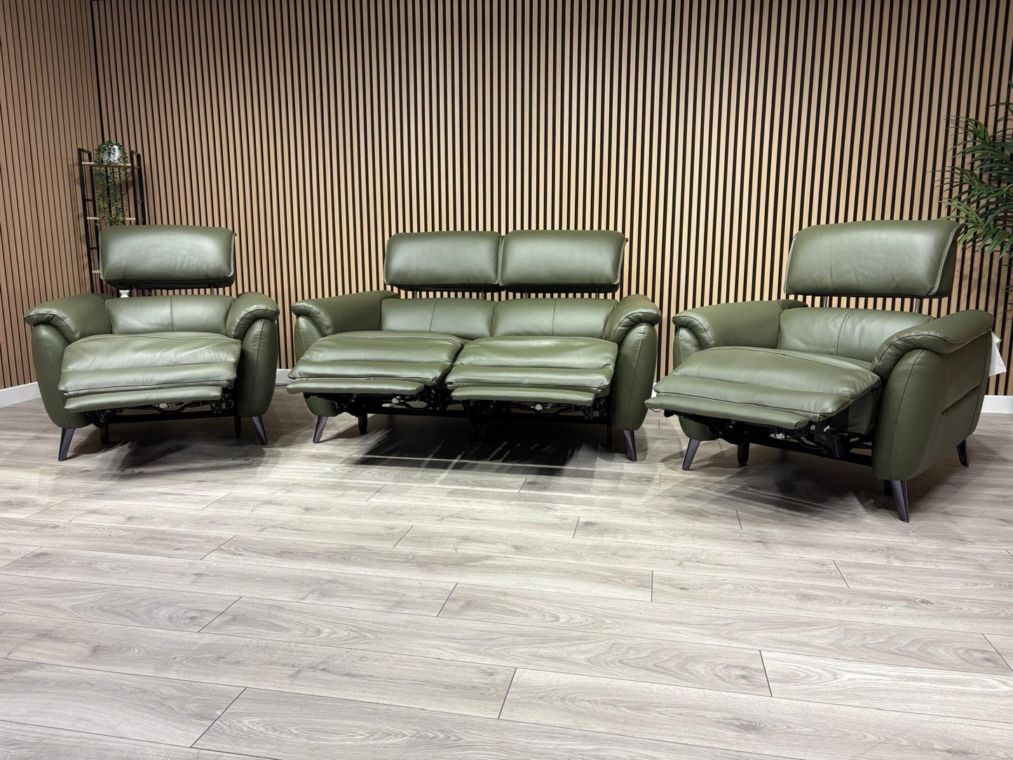 Furniture Village JUDE Style Leather 2 Seater Sofa + 2 x Armchairs - RRP £6,485