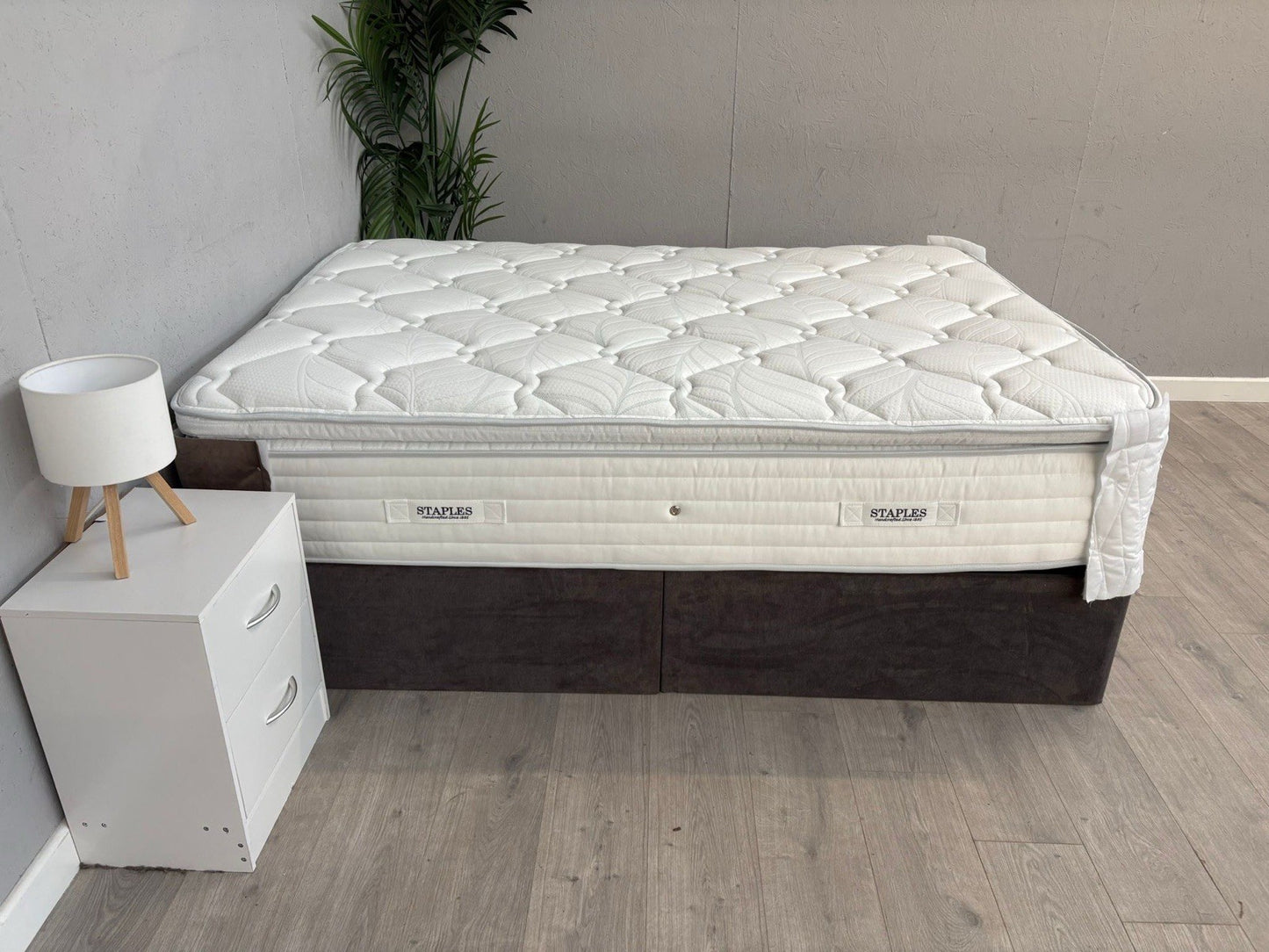 Staples Eco Latex Refresh Pocket 3000 4ft 6 Double Mattress - RRP £1,399