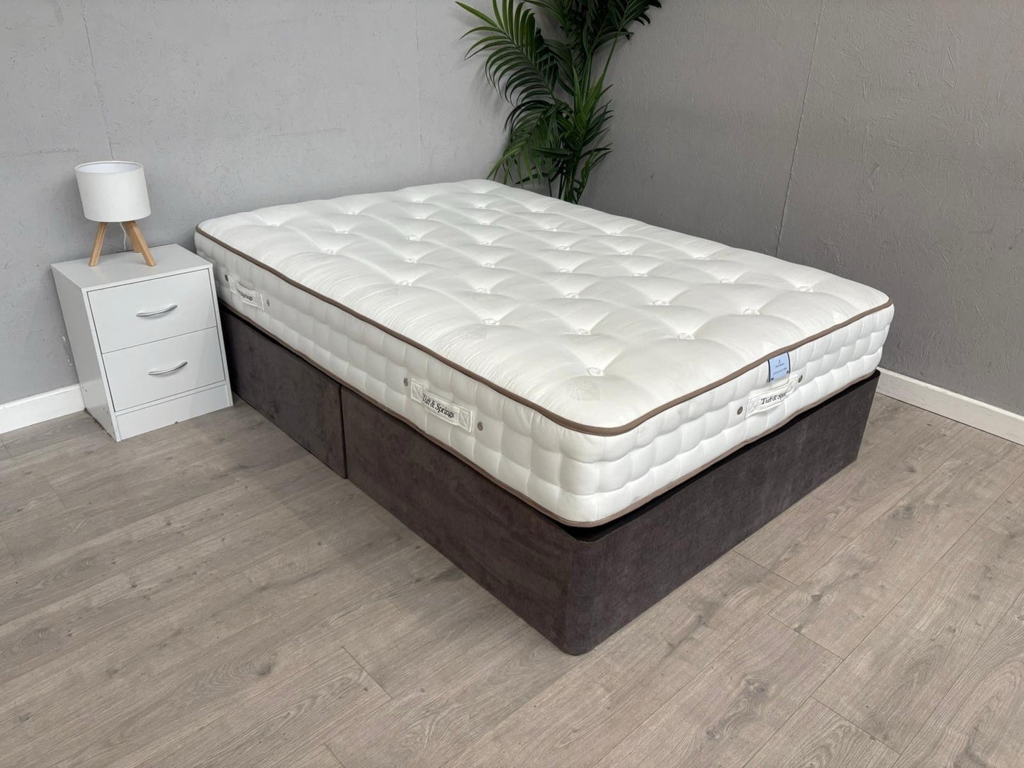 Tuft & Springs Indulgence 1000 Pocket 4ft 6 Double Mattress - RRP £569