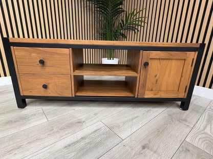 NEXT Sample - New Bronx Wide TV Unit - RRP: £475