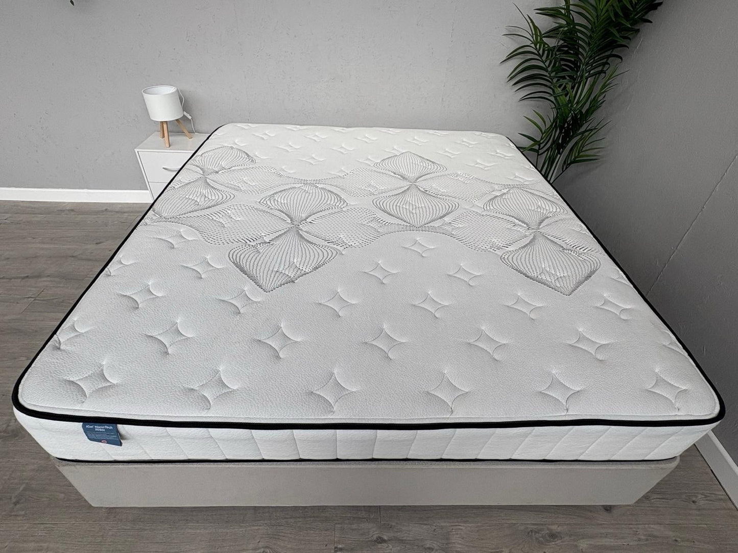 IGEL Nanotech 2050i 6ft Superking Mattress, Medium - RRP £1,649