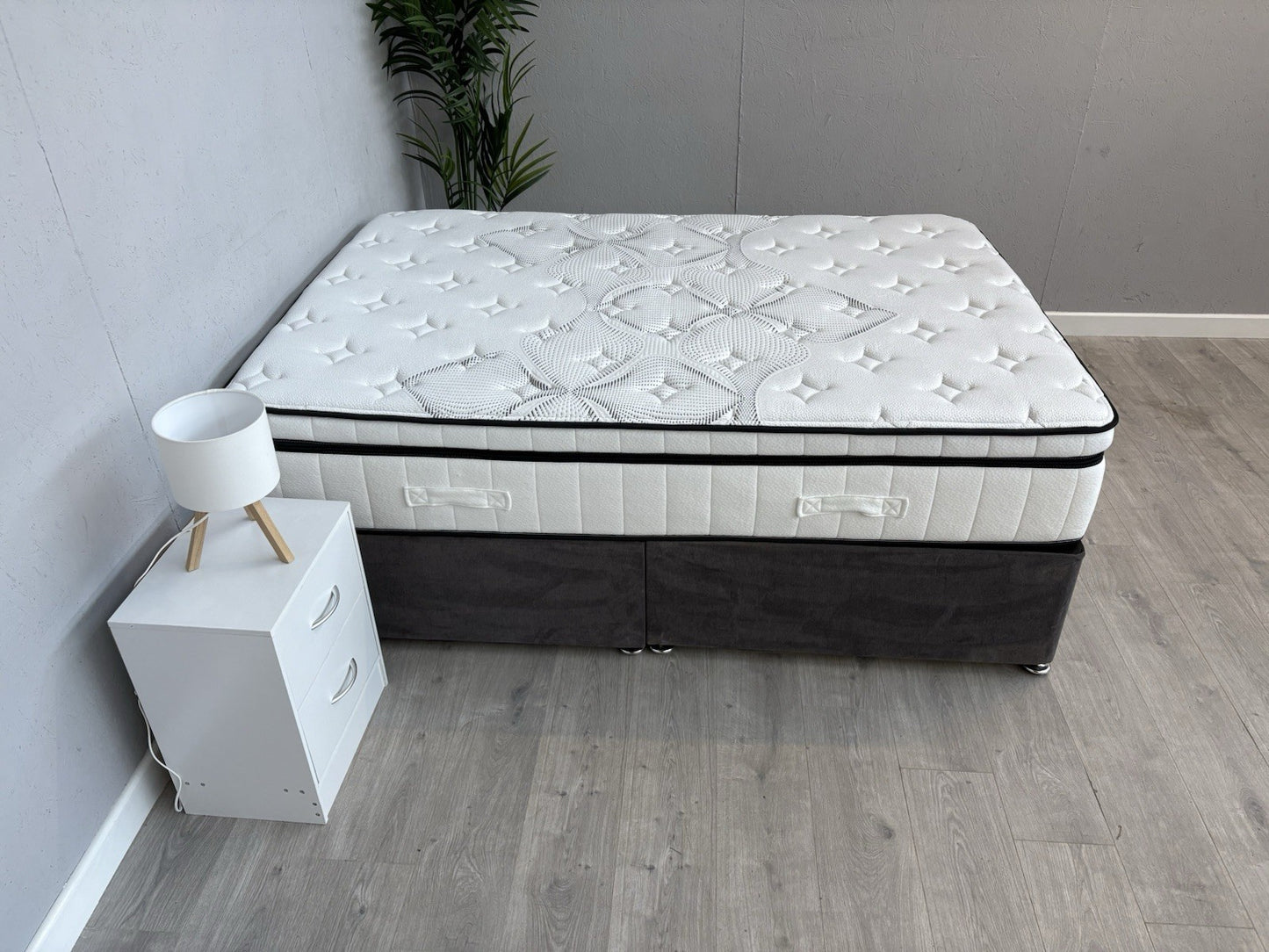 IGEL Nanotech 4000i 4ft 6 Double Mattress, Firm - RRP £1,699