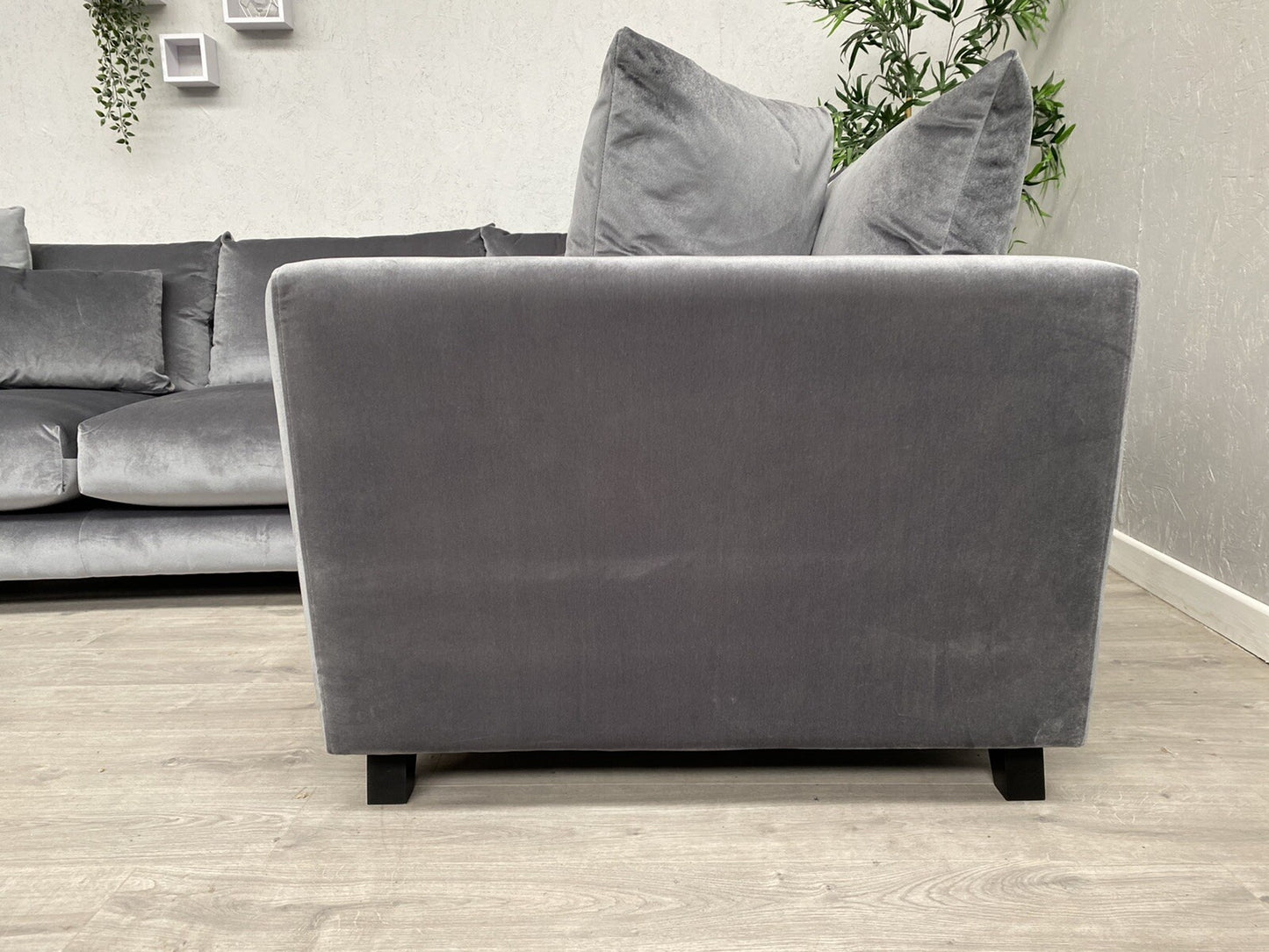 Ashley Manor PONTI Fabric Velvet RHF Corner Sofa ( 3 Corner 1 ) Grey - RRP £2699