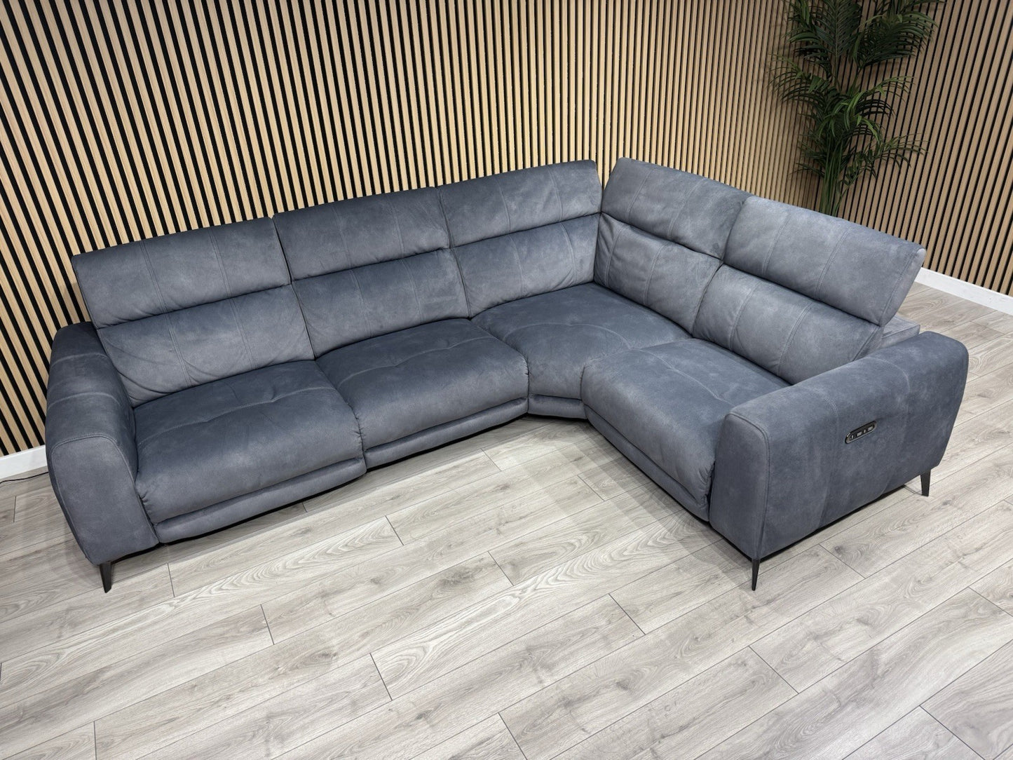 Furniture Village EZRA Fabric RHF Double Power Recliner Corner Sofa - RRP £3,295
