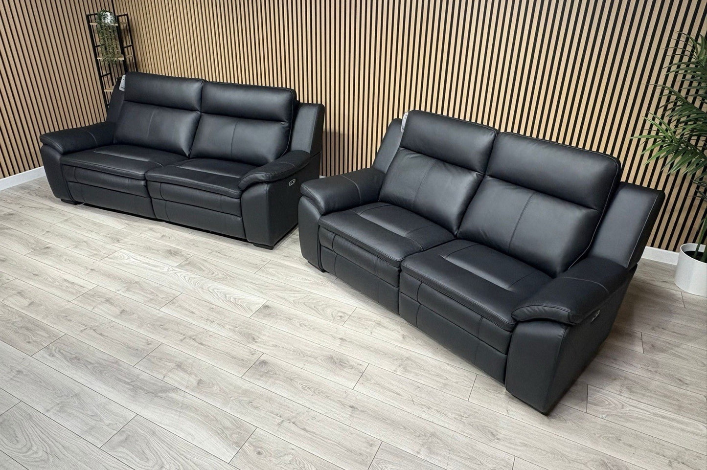 DFS Boston Leather 3 + 2 Seater Sofa Set, Power Recliners RRP: £4495