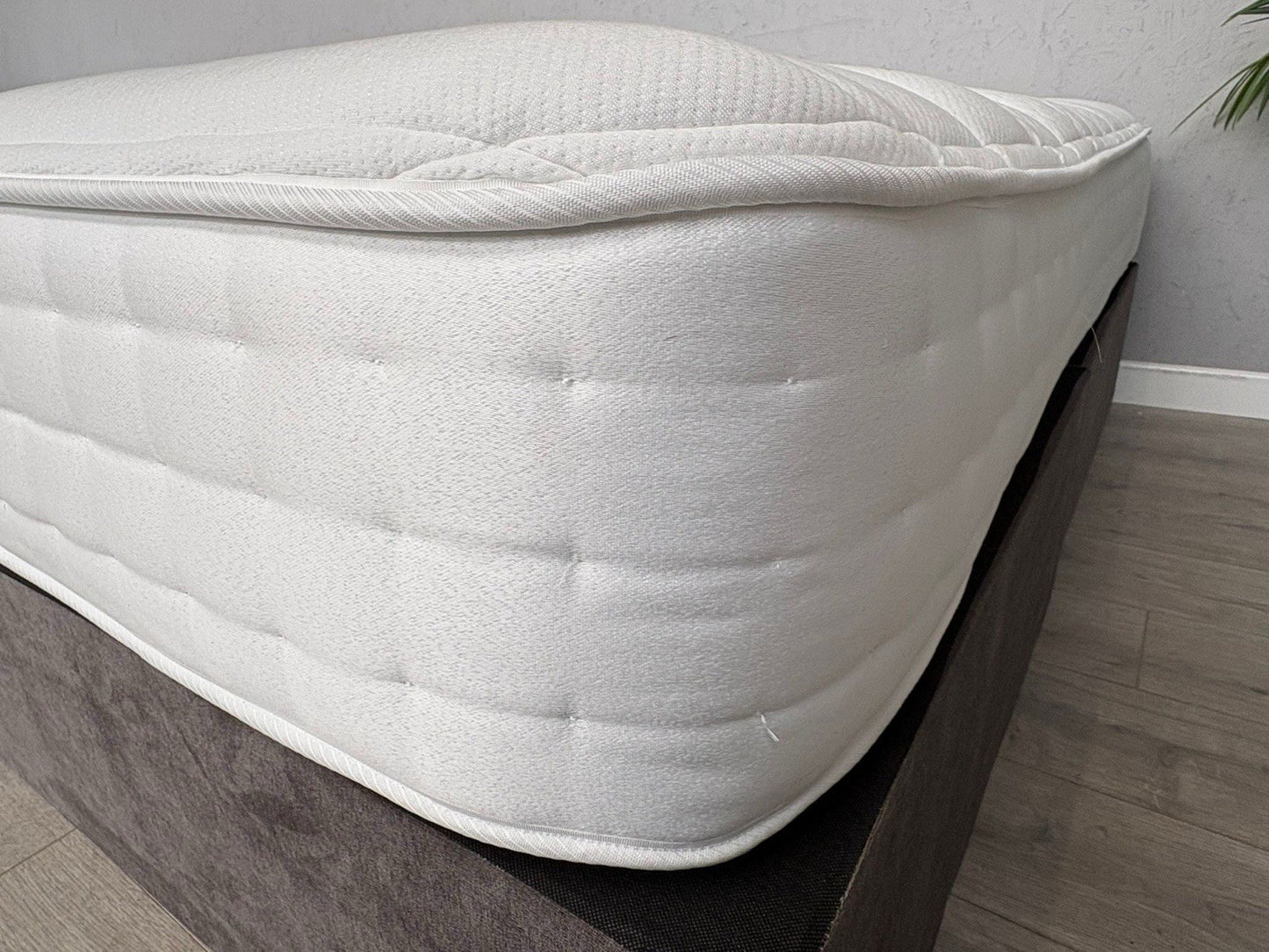 Silentnight Pocket Luxury 2800 Pocket Sprung 4ft 6 Double Mattress - RRP £699