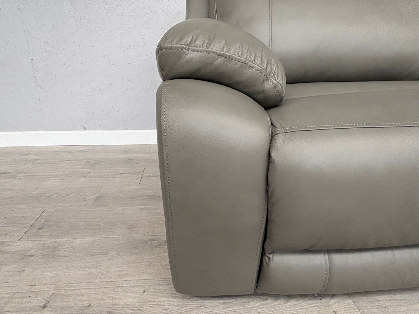 DFS Model Leather 3 Seater Power Recliner Sofa - RRP £1599
