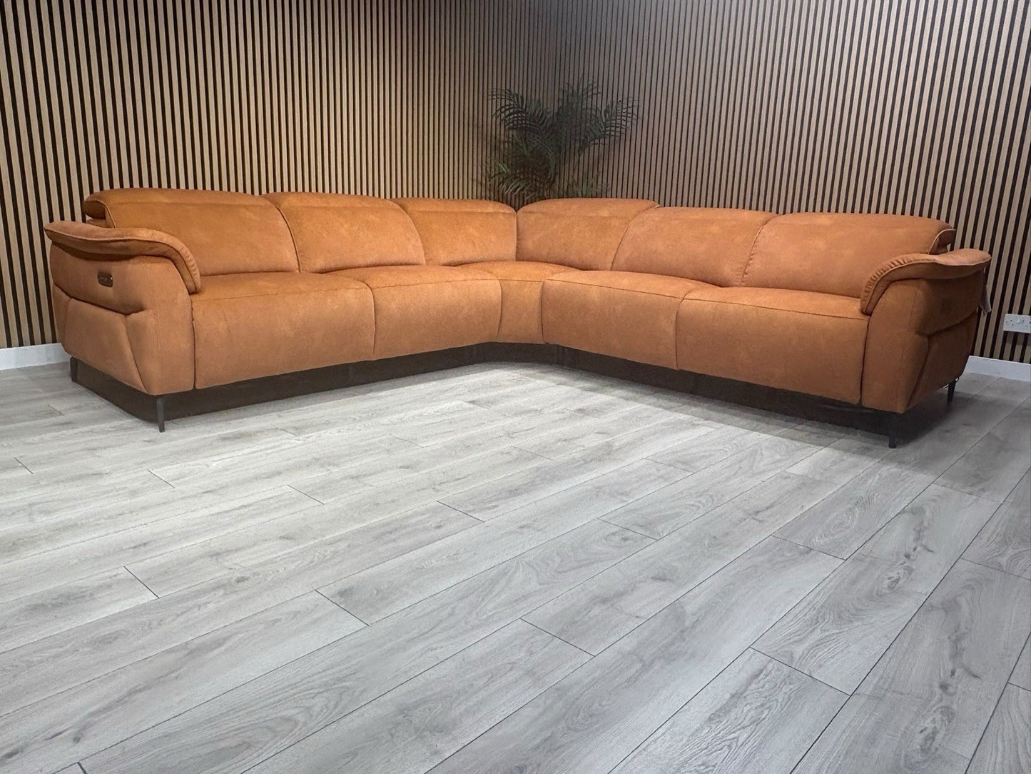 Furniture Village MOET Style Large Fabric Power Recliner Corner - RRP £4,495