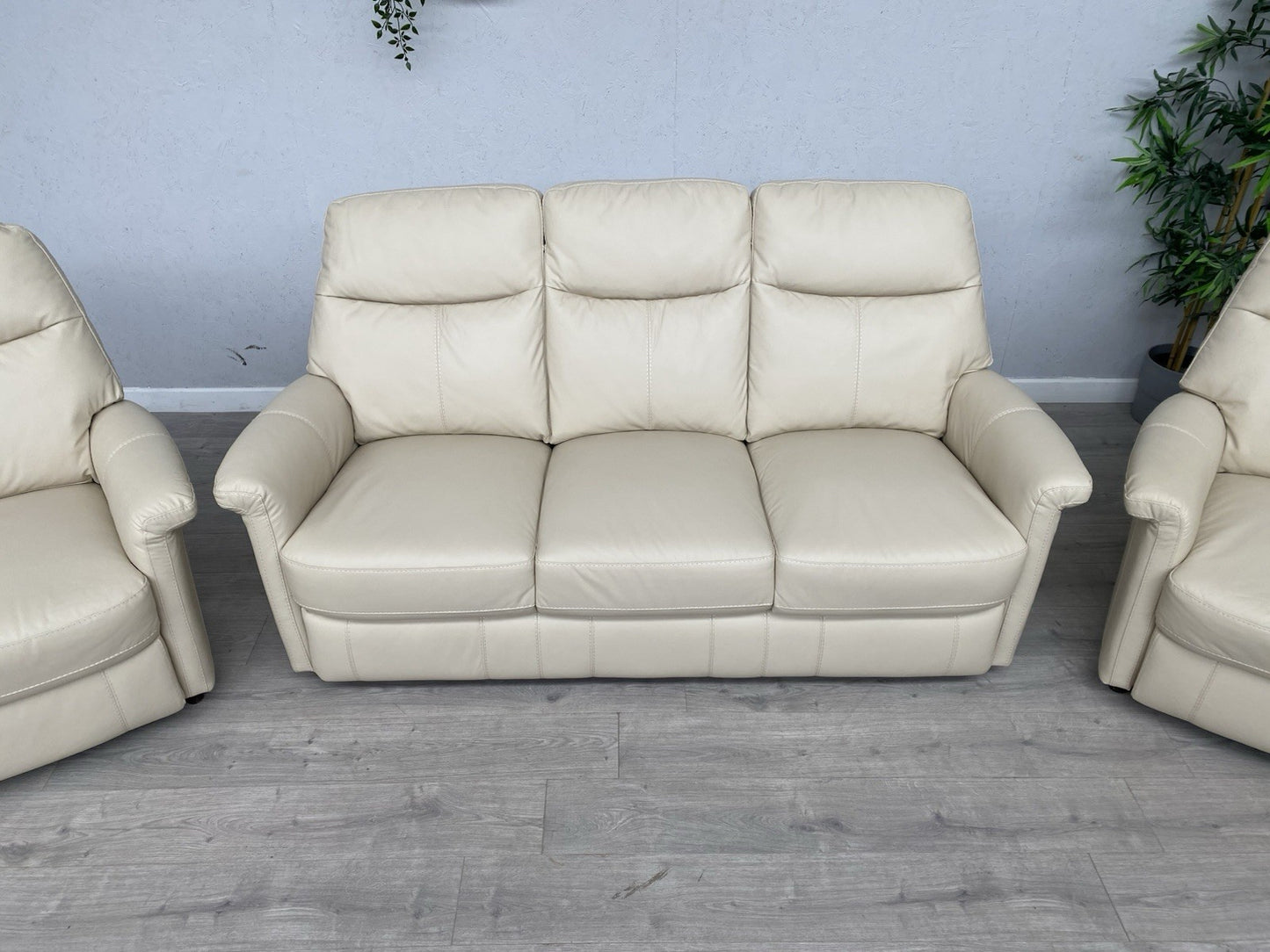 Furniture Village LILLE Leather Compact 3 Seat Sofa + 2 x Armchairs - RRP £3,185