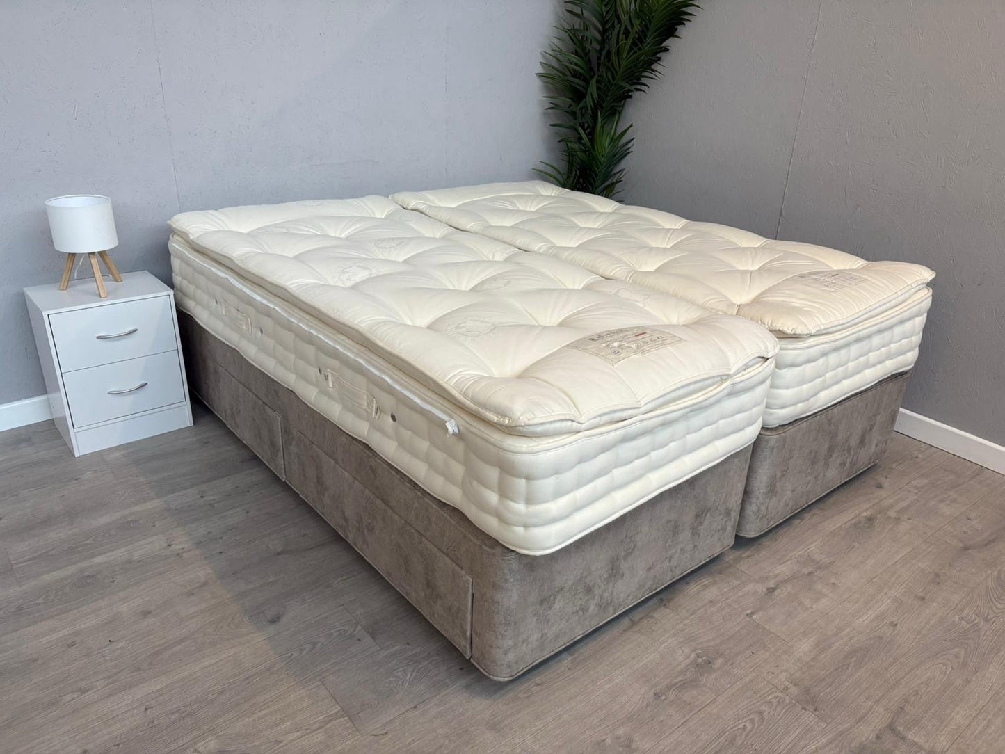 Hypnos Luxurious Earth 03 6ft Superking Mattress Zip and Link - RRP £3,899