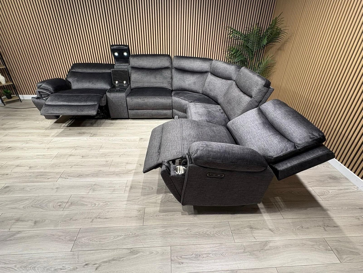 DFS Trek Style Fabric 2 Corner 2 Power Recliner Sofa + Console - RRP £2,499