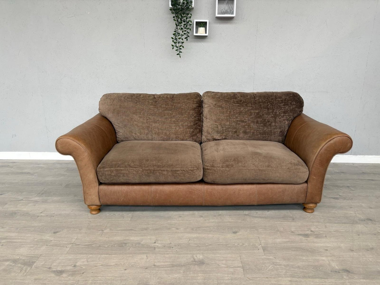 Alexander & James 3 Seater Fabric/Leather Sofa RRP: £2000