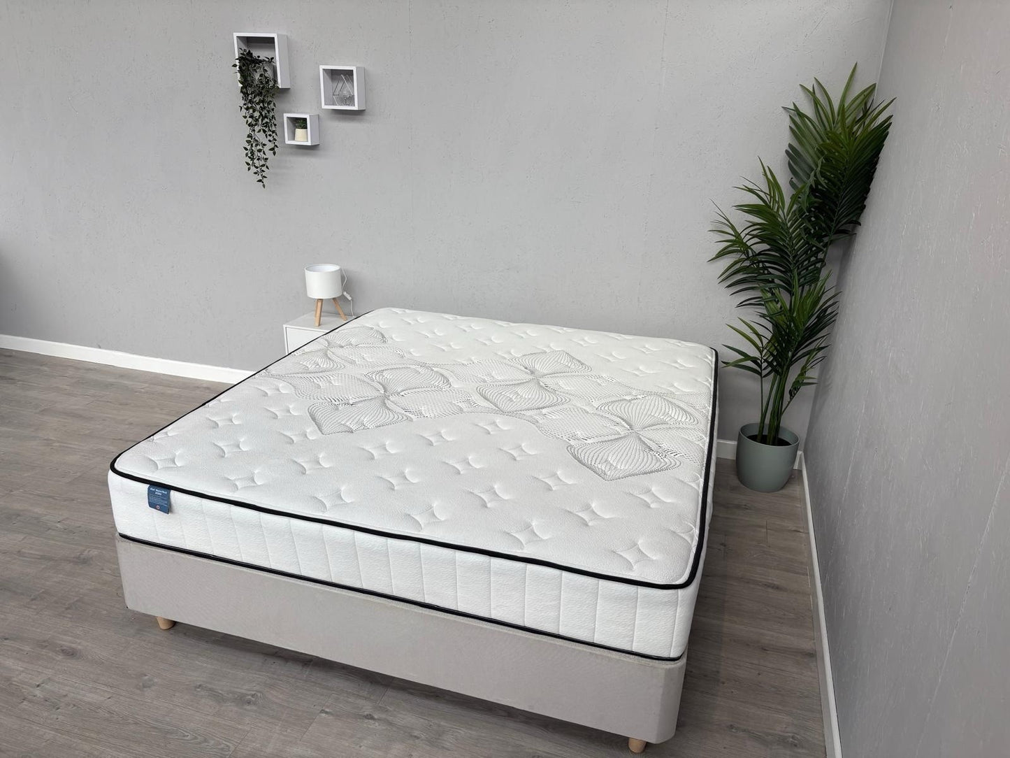 IGEL Nanotech 2050i 6ft Superking Mattress, Medium - RRP £1,649