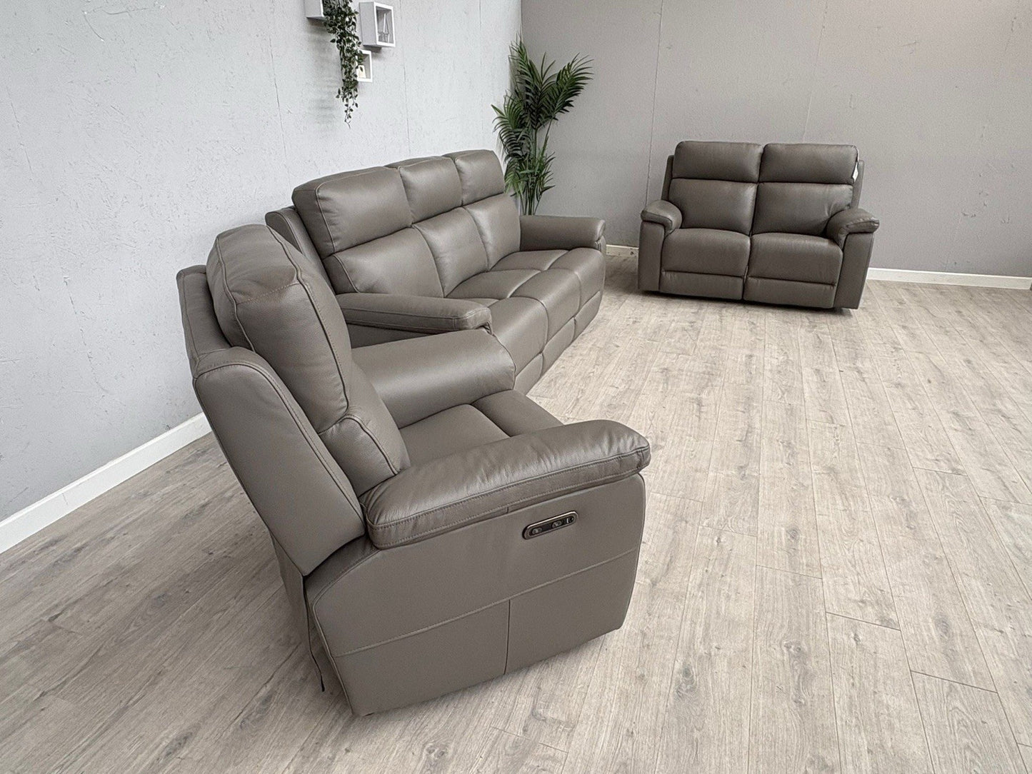 Furniture Village RAVEN Leather 3 + 2 Seater + Armchair Power Recliner Sofa Set
