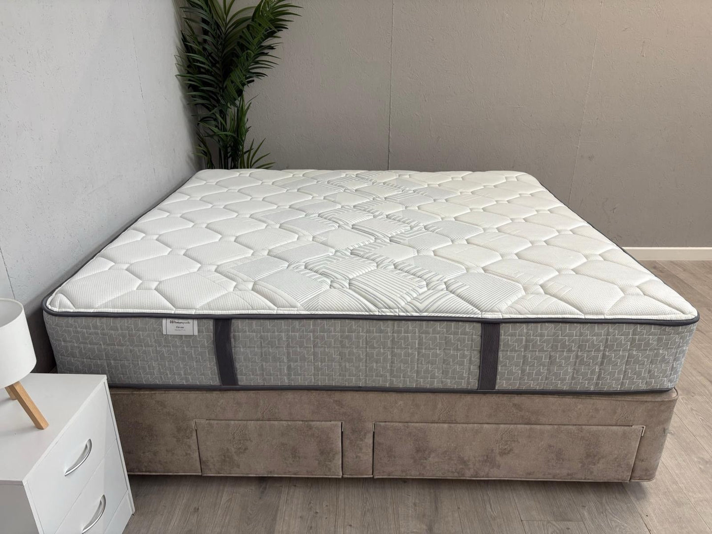 Sealy Elevate NEWTON 6ft Superking Mattress, Firm - RRP £1,999