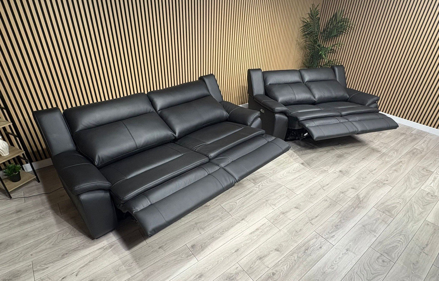 DFS Boston Leather 3 + 2 Seater Sofa Set, Power Recliners RRP: £4495