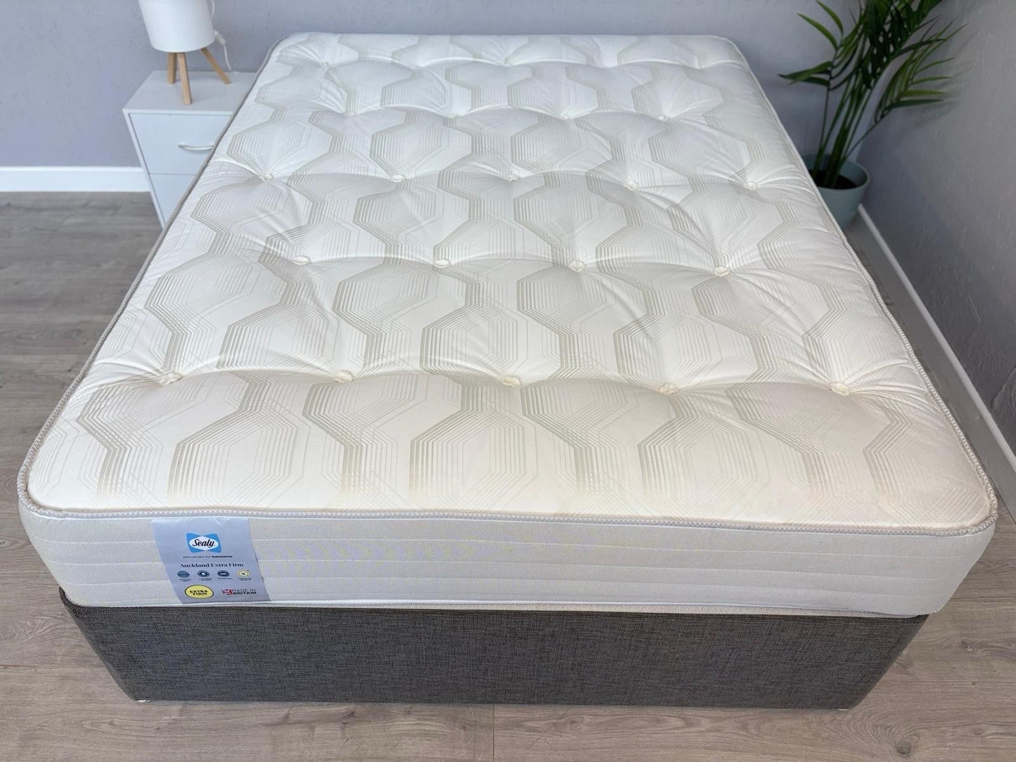 Sealy AUCKLAND Extra Firm 5ft Kingsize Mattress - RRP £1,399