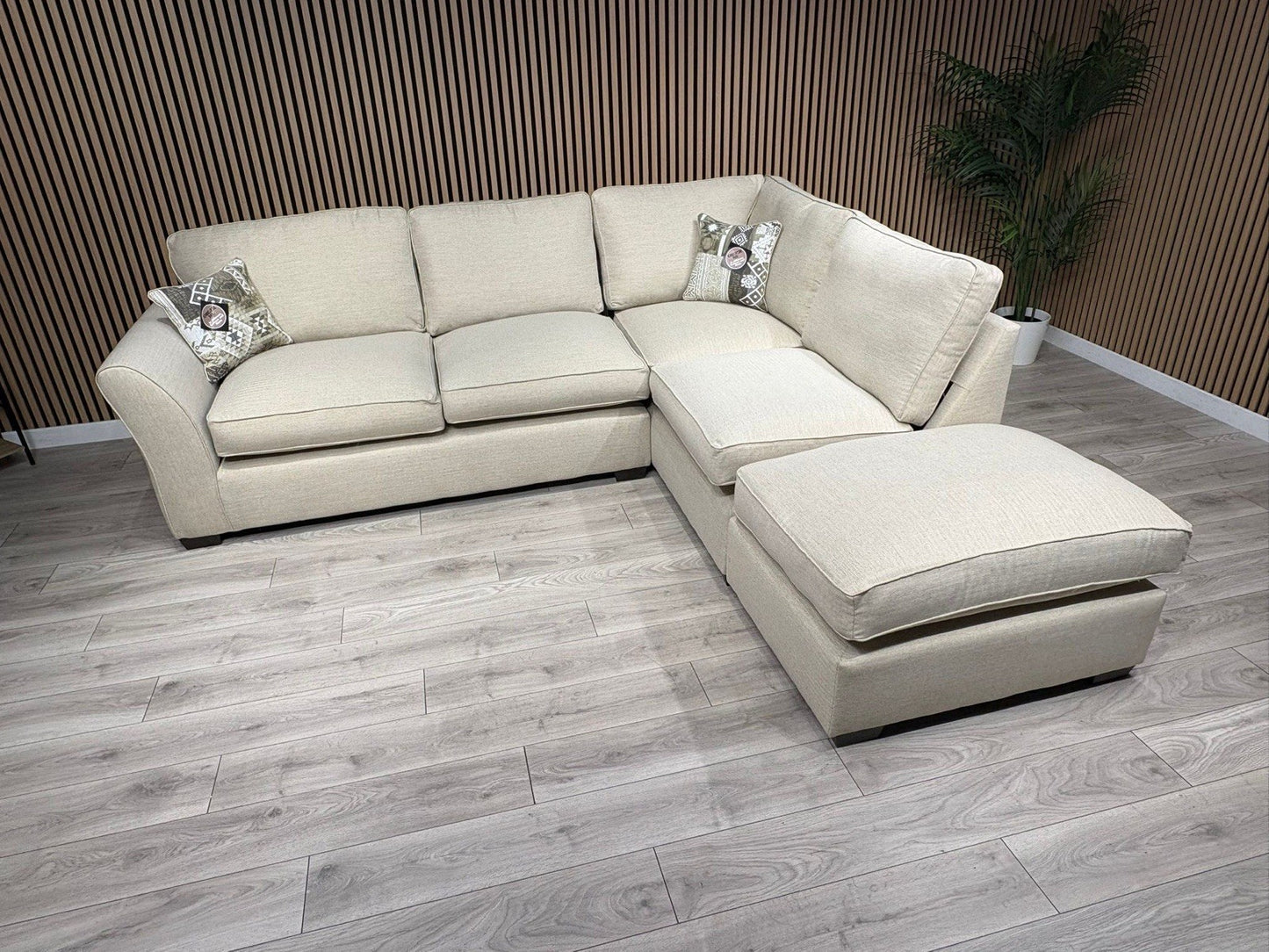 Furniture Village NEW LEGEND RHF Open Chaise Corner Sofa - RRP £1995