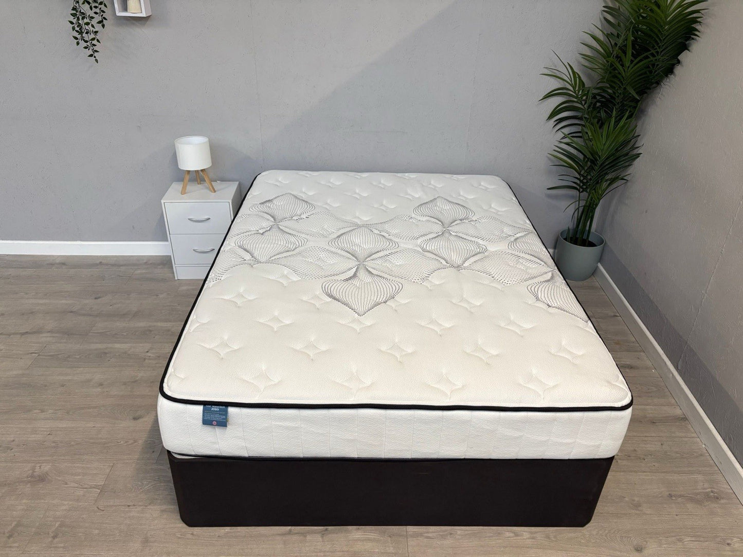 IGEL Nanotech 2050i 5FT Kingsize Mattress, Firm - RRP £1,299